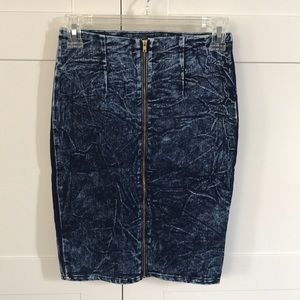 New Forever 21 Acid wash jean pencil skirt